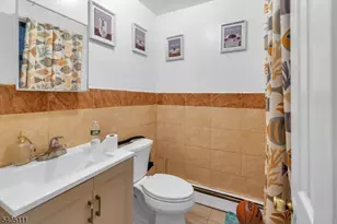 25 Oak St, Paterson, NJ 07501 - Photo 19