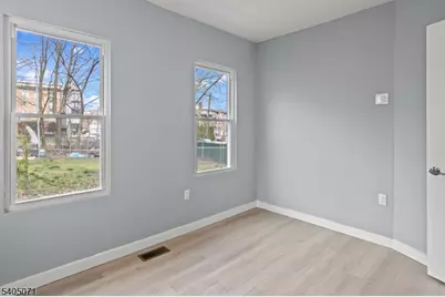 17 Mission St #1, Montclair, NJ 07042 - Photo 9