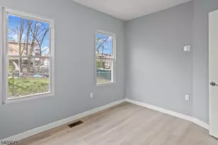 17 Mission St, Montclair, NJ 07042 - Photo 9