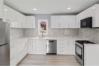 17 Mission St #1, Montclair, NJ 07042 - Photo 7