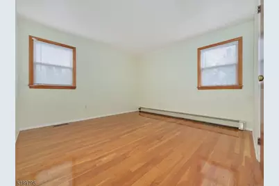 69 Rector St, Millburn, NJ 07041 - Photo 17