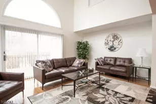 33 Stone Row Ln, Jefferson Township, NJ 07438 - Photo 9