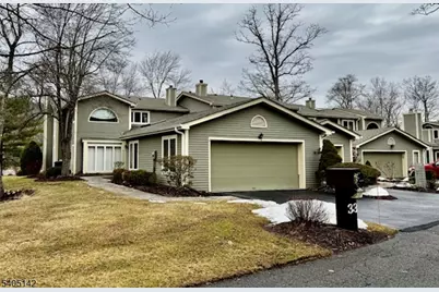 33 Stone Row Ln, Jefferson Township, NJ 07438 - Photo 1