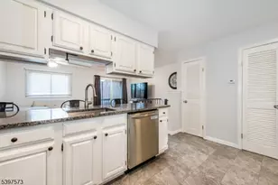 10 Augusta Dr, Vernon, NJ 07462 - Photo 3