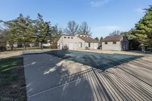 50 Sam Bonnell Dr, Union Township, NJ 08809 - Photo 31