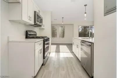 50 Sam Bonnell Dr, Union Township, NJ 08809 - Photo 9