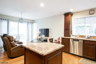 28 Old 4th Dr, Jefferson Township, NJ 07438 - Photo 5