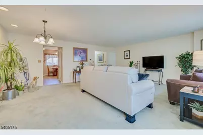 806 Robin Rd, Hillsborough Township, NJ 08844 - Photo 7