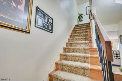 806 Robin Rd, Hillsborough Township, NJ 08844 - Photo 17