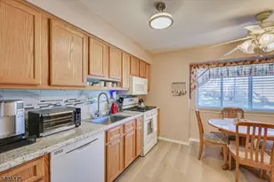 806 Robin Rd, Hillsborough Township, NJ 08844 - Photo 15