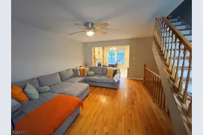 10 Mochen Ct, Sayreville, NJ 08872 - Photo 3