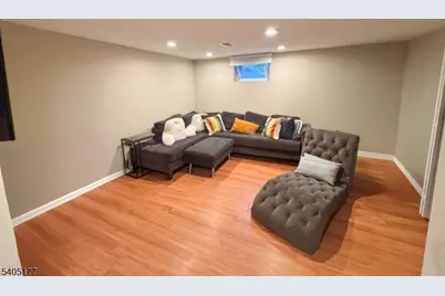 10 Mochen Ct, Sayreville, NJ 08872 - Photo 11