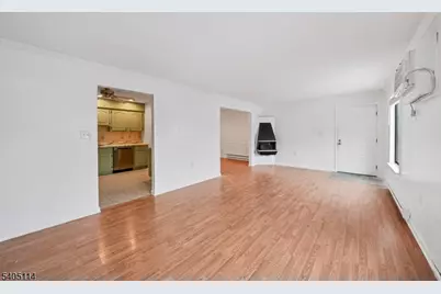 76 Farm Rd #E, Hillsborough Township, NJ 08844 - Photo 5