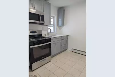 111 6th St, Elizabeth, NJ 07206 - Photo 3