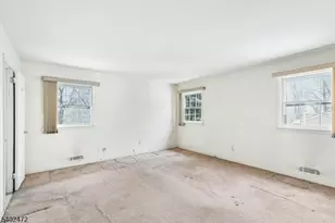 1104 Sylvan Ln, Mountainside, NJ 07092 - Photo 15