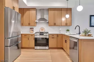 204 Encampment Ct, Montville Township, NJ 07082 - Photo 3