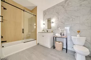 204 Encampment Ct, Montville Township, NJ 07082 - Photo 11