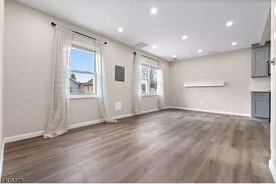 80 E Emerson Ave, Rahway, NJ 07065 - Photo 9