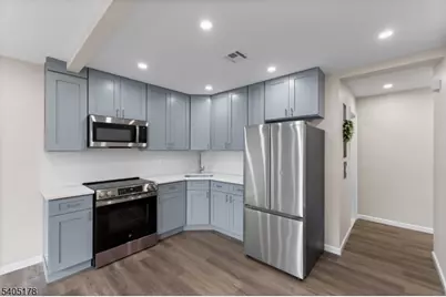 80 E Emerson Ave, Rahway, NJ 07065 - Photo 5