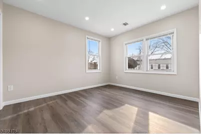 80 E Emerson Ave, Rahway, NJ 07065 - Photo 11