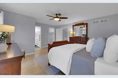 2303 Scarlett Dr, Washington Township, NJ 07853 - Photo 25