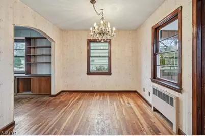 404 Burroughs Ter, Union Township, NJ 07083 - Photo 5