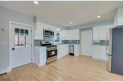 34 Tillman St, Raritan, NJ 08869 - Photo 9