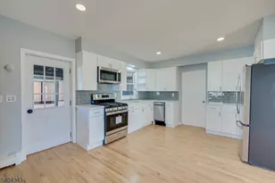 34 Tillman St, Raritan, NJ 08869 - Photo 9