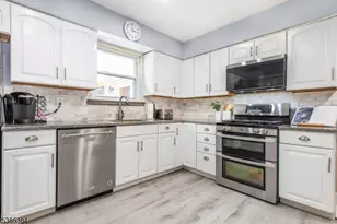 50 Clover Hill Dr, Mount Olive, NJ 07836 - Photo 15