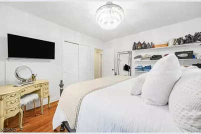 46 Barbara Dr, Pompton Lakes, NJ 07442 - Photo 13