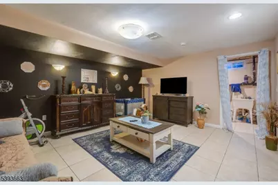 13 Val Sumo Ln, Newark, NJ 07105 - Photo 19