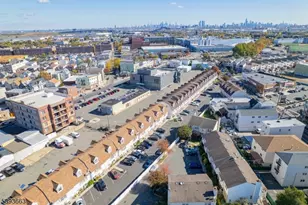 13 Val Sumo Ln, Newark, NJ 07105 - Photo 23