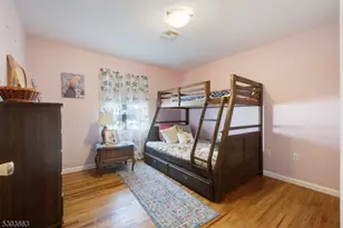 13 Val Sumo Ln, Newark, NJ 07105 - Photo 7