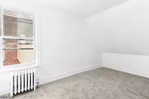 162 W 2nd Ave, Roselle, NJ 07203 - Photo 17