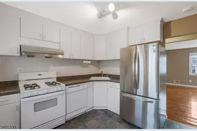 11 Dartmouth Ave #4B, Bridgewater, NJ 08807 - Photo 3