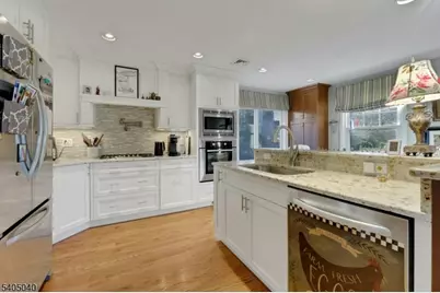 28 Kingston Rd, Wayne, NJ 07470 - Photo 13