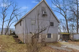 12 Laurel Dr, Vernon, NJ 07462 - Photo 1