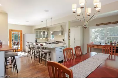 2 Dutch Ln, Scotch Plains Township, NJ 07076 - Photo 9