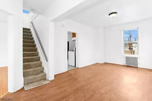 162 W 2nd Ave, Roselle, NJ 07203 - Photo 9