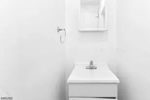 162 W 2nd Ave, Roselle, NJ 07203 - Photo 13