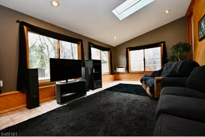 137 Byrne St, Hackensack, NJ 07601 - Photo 11