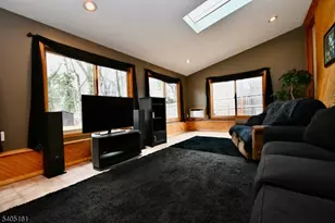 137 Byrne St, Hackensack, NJ 07601 - Photo 11