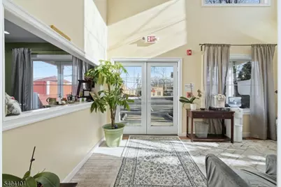 2932 Vauxhall Rd, Union Township, NJ 07088 - Photo 5