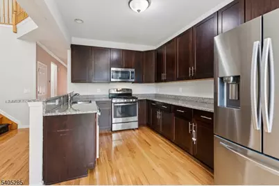 22 Clifford Cir, Franklin Township, NJ 08873 - Photo 11