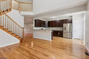 22 Clifford Cir, Franklin Township, NJ 08873 - Photo 9