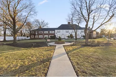 16 F Parkway Village #F, Cranford Township, NJ 07016 - Photo 17