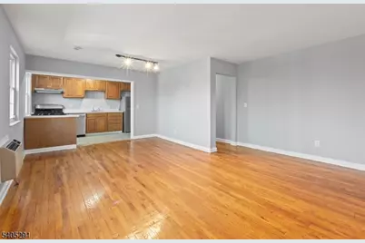 16 F Parkway Village #F, Cranford Township, NJ 07016 - Photo 3