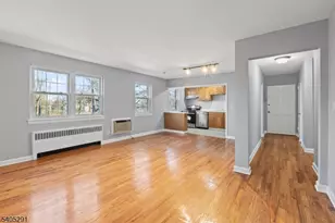 16 F Parkway Village, Cranford Township, NJ 07016 - Photo 1