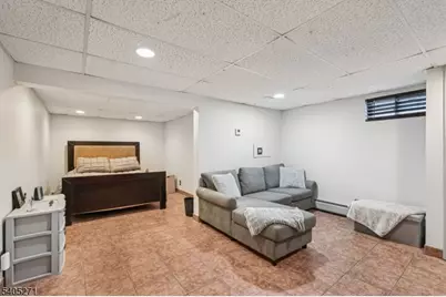 132 Linden Rd, Wayne Twp., NJ 07470 - Photo 19