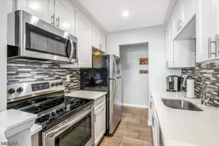 100 Pierson Miller Dr, Pompton Lakes, NJ 07442 - Photo 11